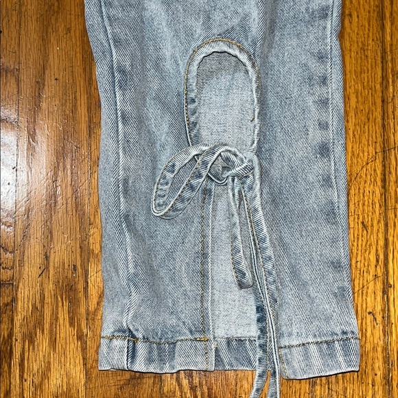 Beige Botany Stylish Blue Women's Jeans with Bow Detail Size Medium - Picture 5 of 9